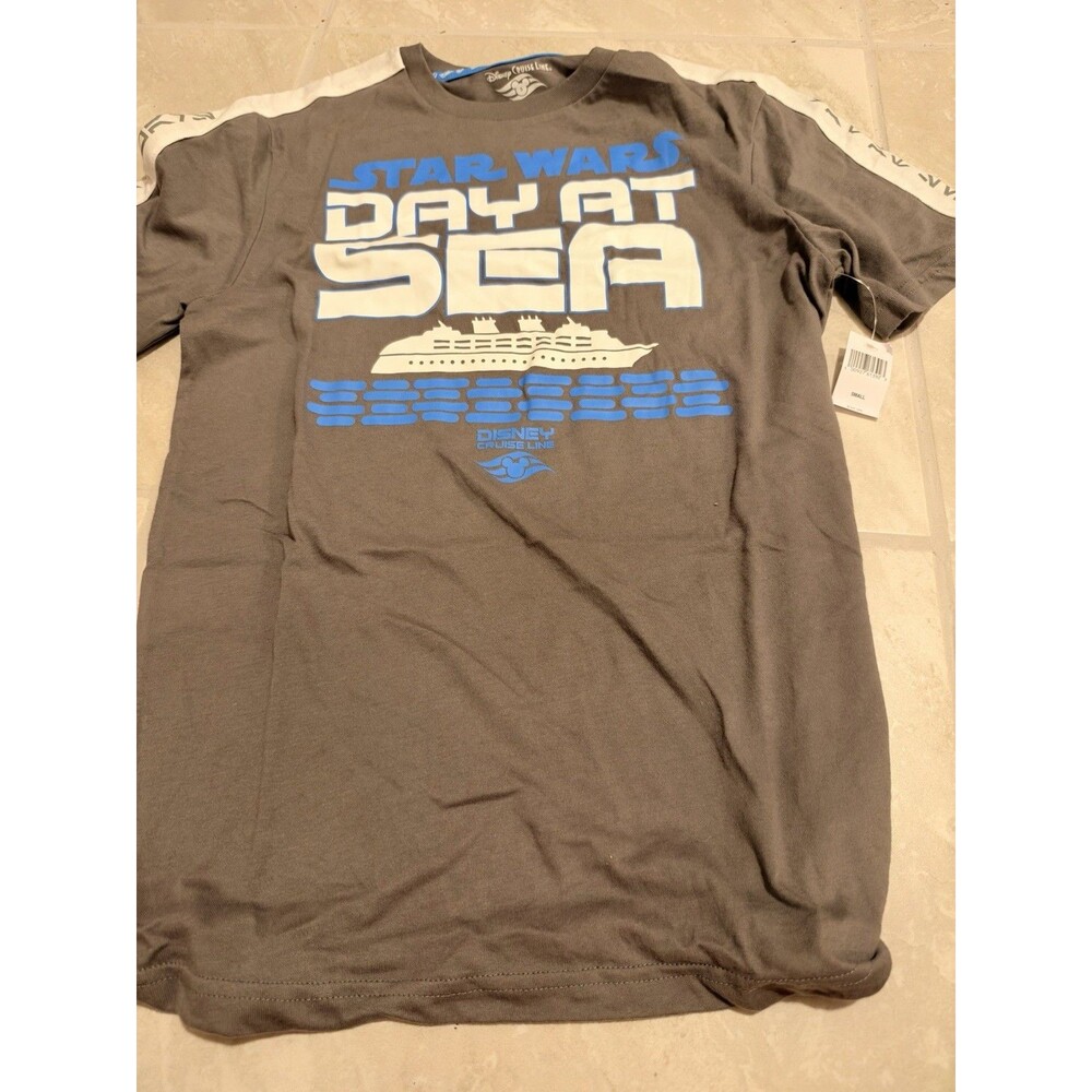 DISNEY CRUISE LINE STAR WARS DAY AT SEA GREY GRAPHIC MENS S T-SHIRT NEW DCL